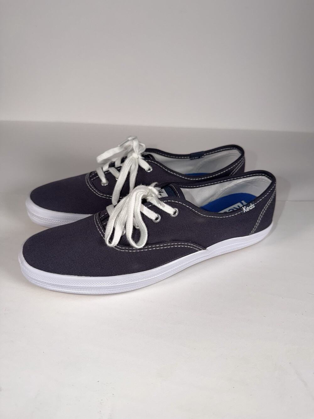 New In Box Keds Women’s Champion Navy Canvas Sneaker US Size 6.5 NIB